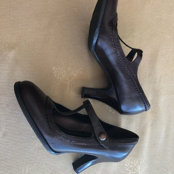 Naturalized brown leather - Picture 4 of 4